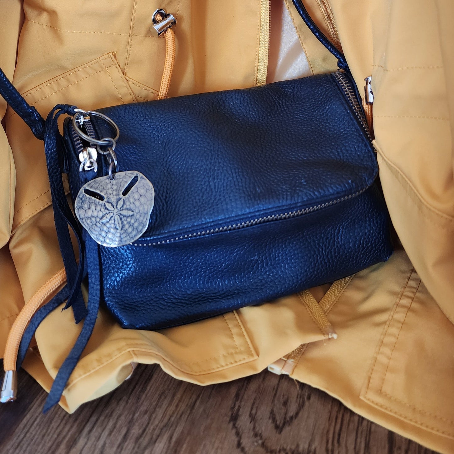 Pansy Shell Keyrings / Handbag Charms