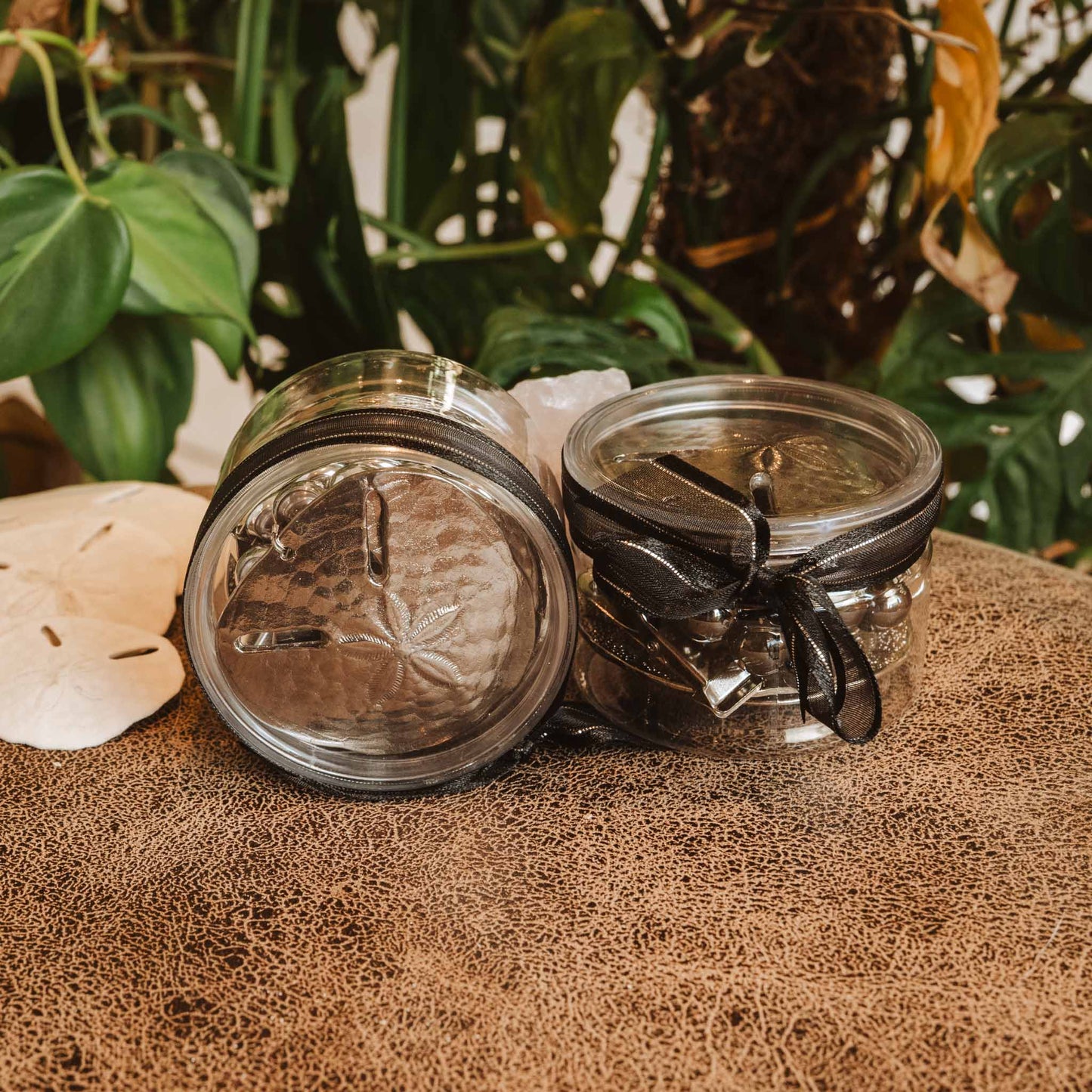 Pansy Shell Tablecloth Weights (Set of 4)